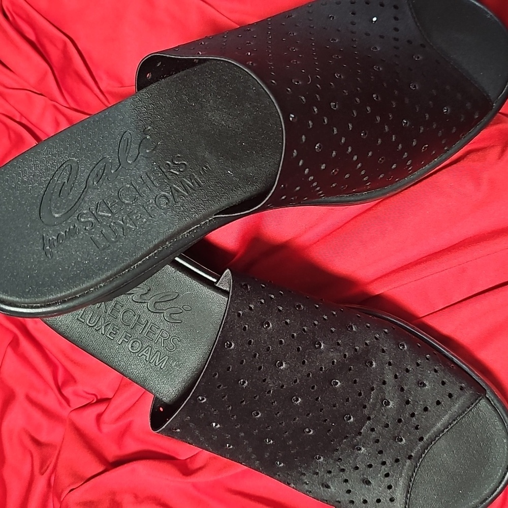 CALI from SKECHERS LUXE FOAM BLK SZ 10
